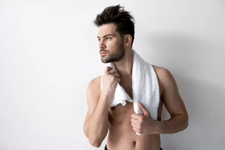 L'épilation laser définitive des parties génitales chez l'Homme en Médecine Esthétique Clinique Rivoli Massena 1