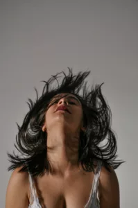 la chute des cheveux une problématique médicale à confier à un médecin spécialiste capillaire Clinique Rivoli Massena 1